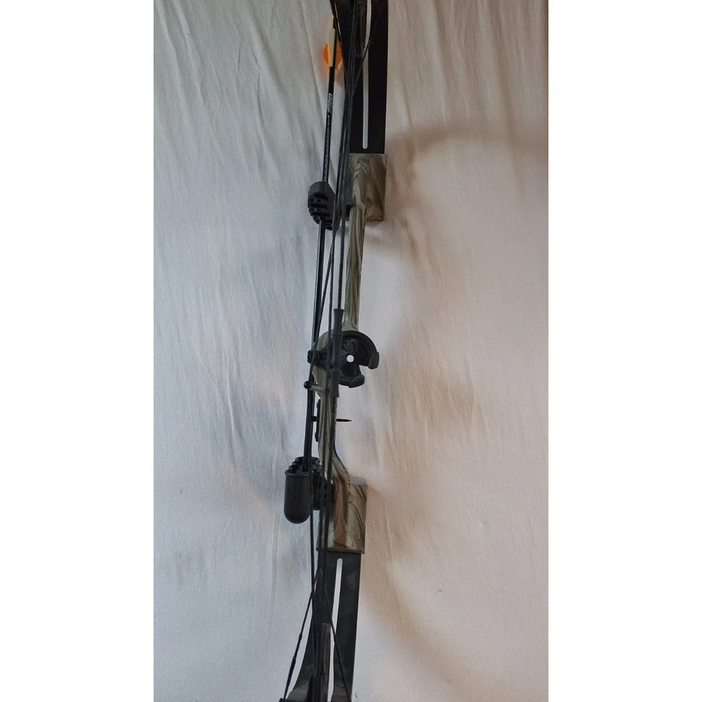 BEAR ARCHERY BRAVE COMPOUND BOW RH RIGHT HAND CAMO YOUTH HUNTING PACKAGE